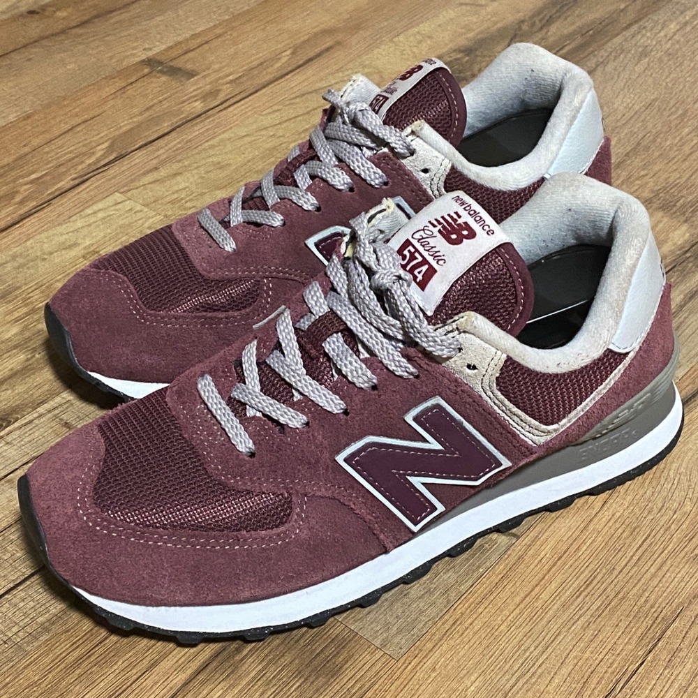 New Balance 574 Classic Mens Burgundy Suede Mesh Sneakers ML574EVM Size 6.5